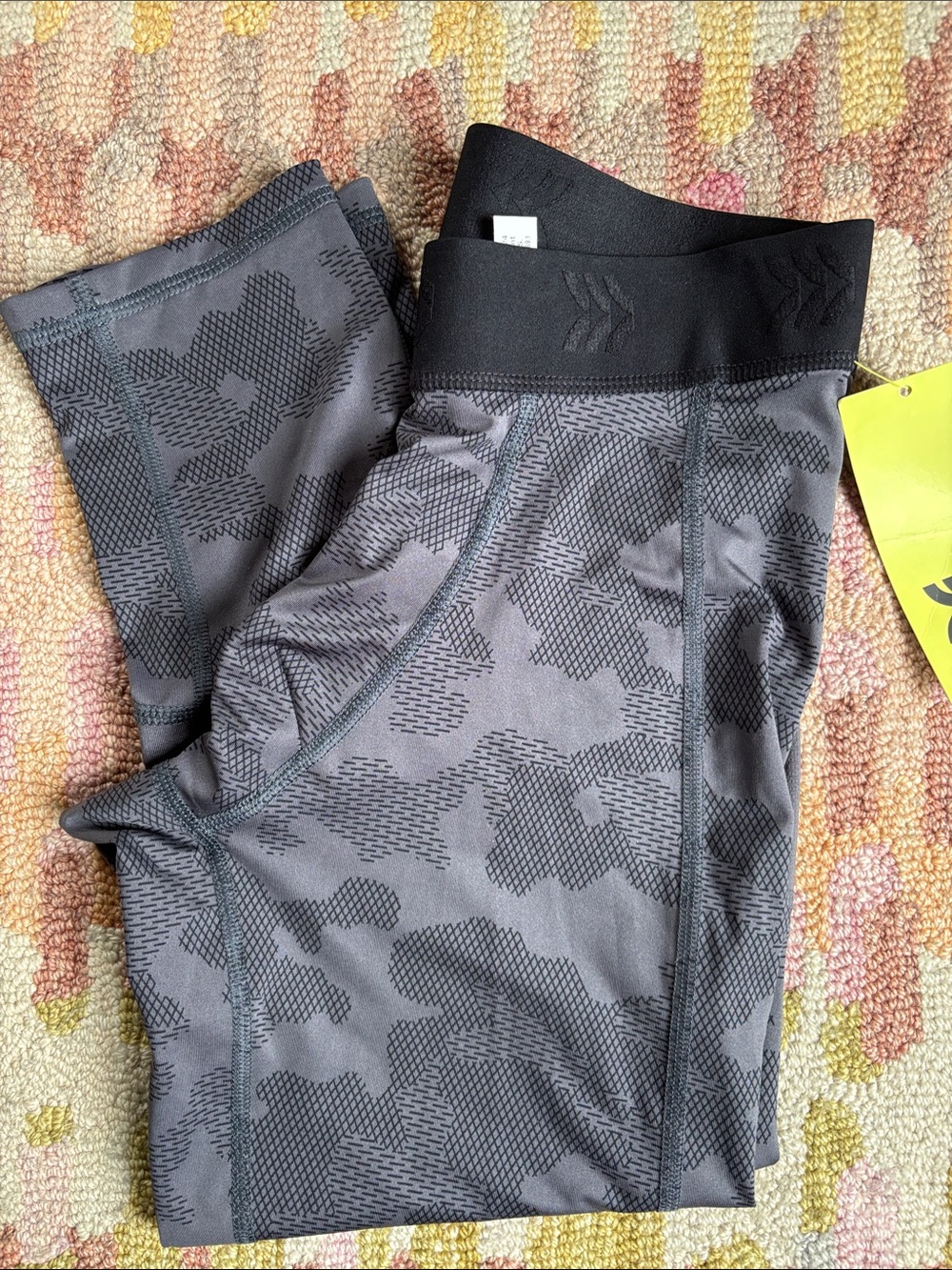 All in Motion NWT Men’s Underwear size Small Grey Camo modern lines Target